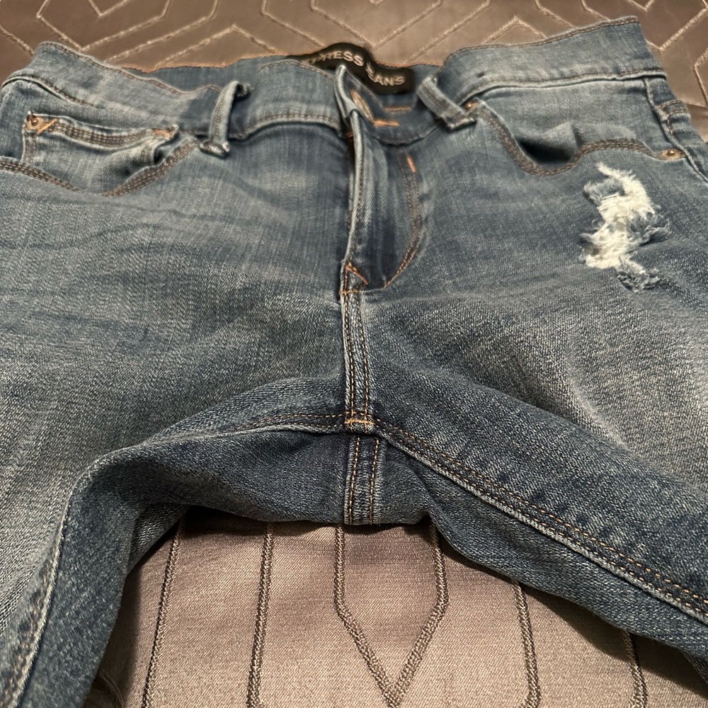 Express Performance Stretch Jeans. Cropped Mid Ri… - image 3